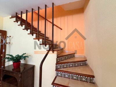 Ref.4749 Adosado en Silla