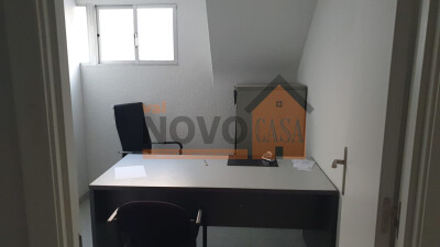 Ref.4501 Oficina en Burjassot