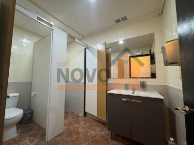 Ref.4599 Local en Silla